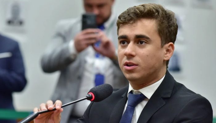 mulher-ferida-por-raio-em-ato-pro-bolsonaro-organizado-por-nikolas-ferreira-recebe-alta-no-df