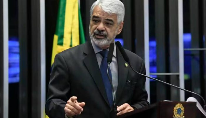 senador-humberto-costa-elogia-avancos-economicos-e-sociais-do-governo-lula-em-2025