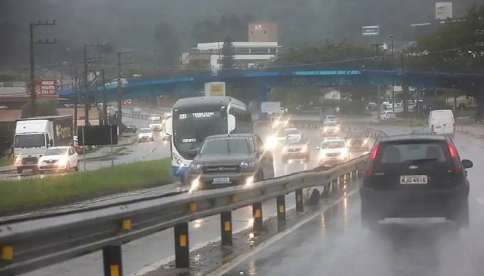 inmet-mantem-alerta-de-calor-no-sul;-sp-e-outros-estados-terao-chuvas-intensas
