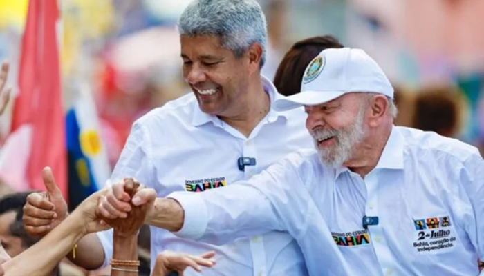 lula-assiste-a-carnaval-de-salvador-e-ouve-gritos-de-‘ole,-ole,-ola,-lula’-e-‘sem-anistia’