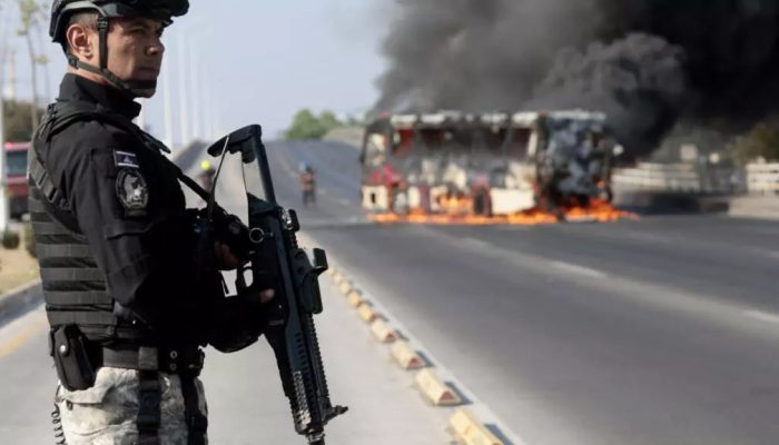 mexico-suspende-aulas-por-conta-da-onda-de-violencia-apos-morte-de-narcotraficante