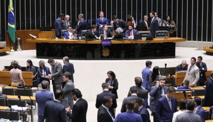 setores-pedem-separacao-de-debates-sobre-escala-6×1-e-desoneracao-da-folha