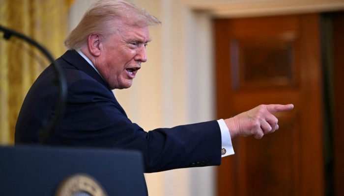 trump-diz-que-novos-lideres-iranianos-querem-conversar-e-que-ele-concordou