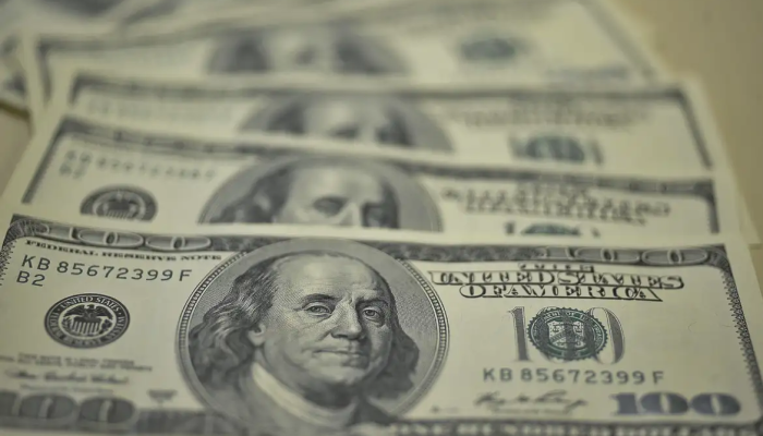 dolar-cai-para-r$-5,17-e-bolsa-sobe-com-expectativas-sobre-guerra