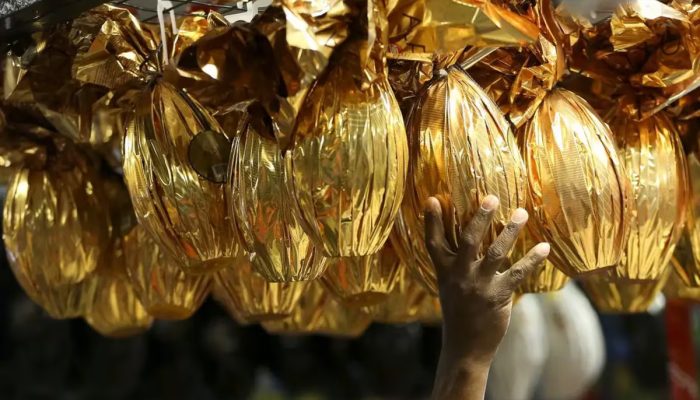 com-ovos-de-pascoa-e-bacalhau-caros,-consumidor-ajusta-compras-para-manter-tradicao